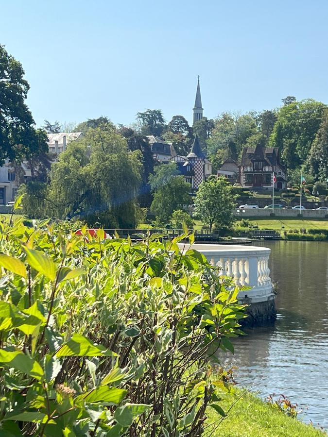 Bagnoles de l'Orne Normandie Manoir De La Prise Tarot Bed & Breakfast エクステリア 写真